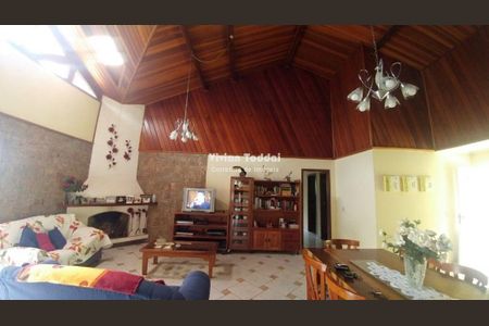 4_photo/94cf09e37f.7d44486df2fbe63f-ATLAS-55d92bd9-6986-4f5e-847d-799e48e91bac.jpg de casa à venda com 3 quartos, 405m² em Água Espraiada, Cotia