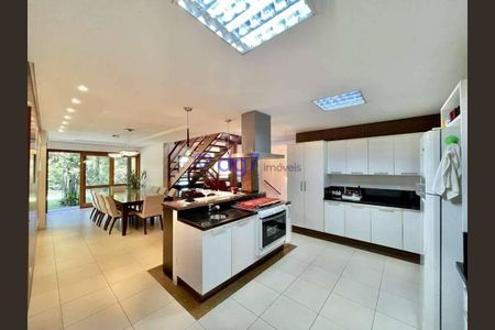 7_photo/94cf09ed3f.a15f321e408d66f6-ATLAS-a4e9c4e6-06d6-4498-b30e-f0445bf7e64f.jpg de casa à venda com 5 quartos, 446m² em Chácara Remanso (Caucaia do Alto), Cotia