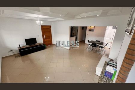 3_photo/94cf212aef.b9d02a50e1fa92c4-ATLAS-52da55e2-321f-4e82-ab92-18a164f1d4b3.jpg de casa para alugar com 3 quartos, 320m² em Jardim do Lago, Jundiaí