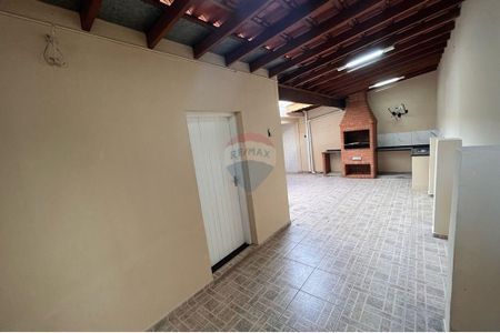 10_photo/94cf212b03.ce8cc74eeaa87803-ATLAS-5ca62e5c-12ef-4bb9-a4a1-50bb19c475dd.jpg de casa para alugar com 3 quartos, 143m² em Vila Progresso, Jundiaí