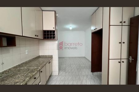 4_photo/94cf2132e5.0abb473e952761da-ATLAS-e526efb6-5e26-4b2c-8cec-8d52b7f81482.jpg de casa para alugar com 4 quartos, 224m² em Jardim Merci II, Jundiaí