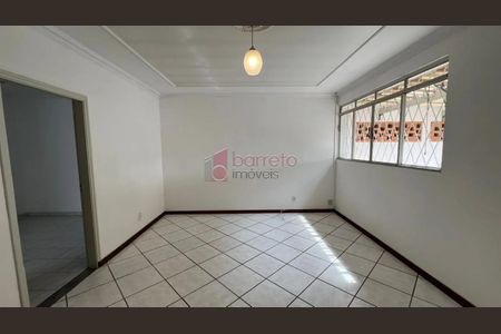 2_photo/94cf2132e5.79518a11401aeb31-ATLAS-009c60f8-3f01-4d4e-b526-58d762d2ecb8.jpg de casa à venda com 4 quartos, 224m² em Jardim Merci II, Jundiaí