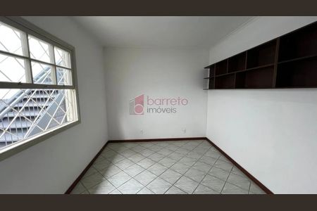 6_photo/94cf2132e5.79518a11401aeb31-ATLAS-b38d4355-fa44-4d05-813e-d1b1aedd36b1.jpg de casa à venda com 4 quartos, 224m² em Jardim Merci II, Jundiaí