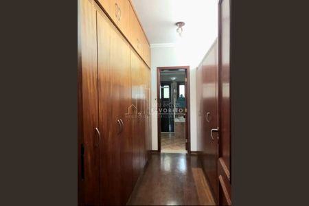 5_photo/94cf242457.8e48f5906dd675de-ATLAS-eaf9dcfb-67a1-4182-aadc-765f967b0680.jpg de casa à venda com 4 quartos, 414m² em Jardim das Samambaias, Jundiaí