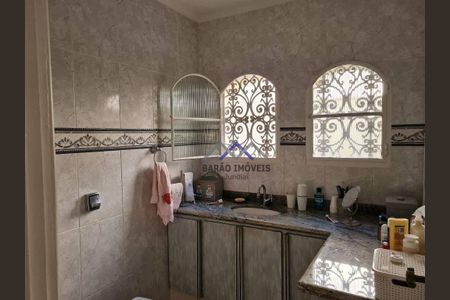 6_photo/94cf2425d3.5b63f18bcccc212e-ATLAS-53d778e3-23bd-4be2-b0c1-76065d1ff921.jpg de casa à venda com 4 quartos, 308m² em Jardim das Samambaias, Jundiaí