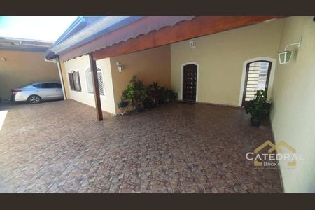 1_photo/94cf242c03.d4c507f1cc4c7f83-ATLAS-510a03b8-c7e3-429d-a5c3-2d0fe010839d.jpg de casa à venda com 3 quartos, 250m² em Jardim Trevo, Jundiaí