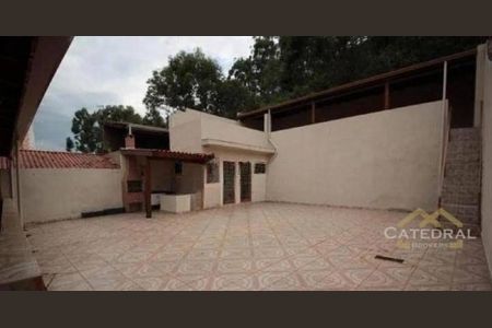 4_photo/94cf242c31.9fde2b1beaf38236-ATLAS-8c147da2-b4e4-4814-8cca-958e06a5ea18.jpg de casa à venda com 3 quartos, 250m² em Jardim Trevo, Jundiaí