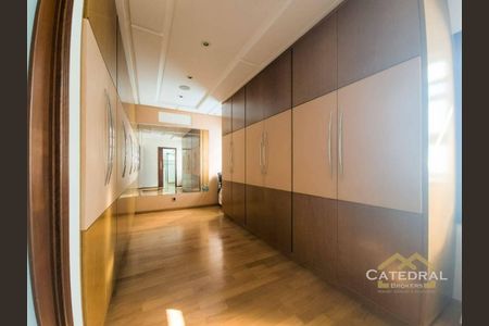 24_photo/94cf242ee5.9fde2b1beaf38236-ATLAS-be20aeee-3751-4cfe-ade4-59a5bab727d6.jpg de casa à venda com 5 quartos, 488m² em Jardim Santa Teresa, Jundiaí