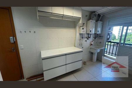 97_photo/94cf242f9f.dd3748c847dc2e70-ATLAS-f0577efa-b2e5-445a-92c9-531f7ba52e2c.jpg de apartamento para alugar com 4 quartos, 238m² em Jardim Samambaia, Jundiaí