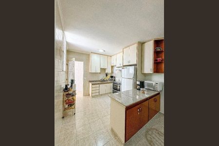 26_photo/94cf24306d.e32b511dab847c4b-ATLAS-d4ca468c-03eb-4954-8e00-18cac8ea7976.jpg de casa à venda com 3 quartos, 195m² em Jardim das Samambaias, Jundiaí