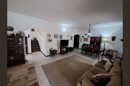 9_photo/94cf243101.f6cab136252b2c23-ATLAS-197f28b6-43b0-4193-acd7-c38fef2d64ba.jpg de casa à venda com 3 quartos, 303m² em Jardim das Samambaias, Jundiaí