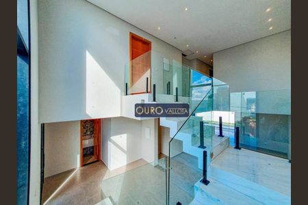 2_photo/94cf25238d.2f351fbab44b57a3-ATLAS-4e8029aa-6023-4949-b801-99e7b802acad.jpg de casa à venda com 3 quartos, 253m² em Jardim Ermida I, Jundiaí