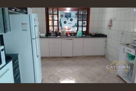 11_photo/94cf253d65.9fde2b1beaf38236-ATLAS-219ce04c-aa19-4a63-ac5a-ab92214e1952.jpg de casa à venda com 2 quartos, 110m² em Parque Eloy Chaves, Jundiaí