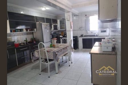 6_photo/94cf253ecd.9fde2b1beaf38236-ATLAS-c732dc5d-4a6d-411f-ac6e-6c7e50e7cc45.jpg de casa à venda com 3 quartos, 250m² em Parque Eloy Chaves, Jundiaí