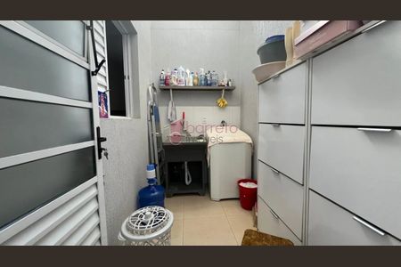 2_photo/94cf253edf.56f87905458f71eb-ATLAS-c955b03b-472a-4e62-af33-e94871fdac24.jpg de casa à venda com 3 quartos, 129m² em Jardim Ermida II, Jundiaí