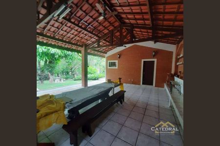 8_photo/94cf25a553.9fde2b1beaf38236-ATLAS-91d67176-9007-4f04-a682-3e00d606d9ce.jpg de casa à venda com 2 quartos, 400m² em Vila Alvorada, Jundiaí