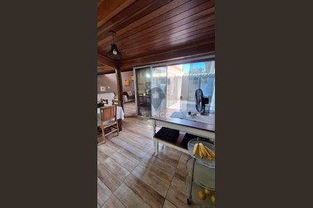 6_photo/94cf25ae41.5c4d2993a39340ff-ATLAS-8c31ed5c-c237-4b6e-8e37-e03356bdd21b.jpg de casa à venda com 3 quartos, 180m² em Aeroporto, Jundiaí