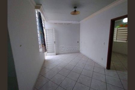 8_photo/94cf25c96b.4909862b8c1c38b1-ATLAS-91a22deb-7f25-4f85-8990-d7078a7ee529.jpg de casa à venda com 3 quartos, 295m² em Vila Nova Esperia, Jundiaí