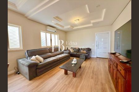 4_photo/94cf25cb17.0176ad22bcbf6d3f-ATLAS-1557a74c-e1ed-4da2-ae7c-bca2993aaa56.jpg de casa à venda com 3 quartos, 205m² em Horto Santo Antonio, Jundiaí