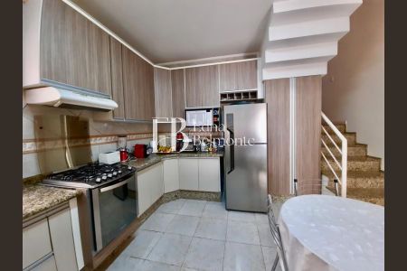 19_photo/94cf25cb17.0176ad22bcbf6d3f-ATLAS-2f7fa876-19b3-413f-aeae-4fa679b2afc1.jpg de casa à venda com 3 quartos, 205m² em Horto Santo Antonio, Jundiaí