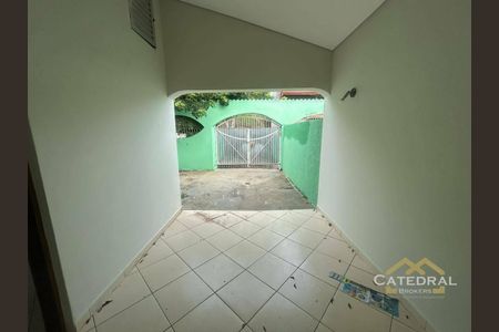 12_photo/94cf25cdff.9fde2b1beaf38236-ATLAS-48e850cc-26eb-4853-93b7-574fc9342fb1.jpg de casa à venda com 5 quartos, 202m² em Jardim Planalto, Jundiaí