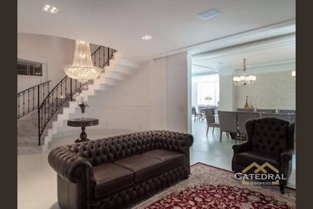 6_photo/94cf25e711.9fde2b1beaf38236-ATLAS-74bdefda-25d1-4b39-b0ce-d27f941842e0.jpg de casa para alugar com 3 quartos, 310m² em Cidade Santos Dumont, Jundiaí