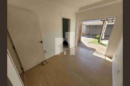 11_photo/94cf25e8f3.ceff8192393c33de-ATLAS-8f8fc7ea-c629-4e27-8b11-6749d2a1c525.jpg de casa à venda com 3 quartos, 263m² em Jardim Torres Sao Jose, Jundiaí