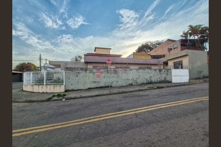 7_photo/94cf25f197.491a58713d1e5de3-ATLAS-207e87e0-5d40-47ac-b8d7-bc29f1eee0eb.jpg de casa à venda com 3 quartos, 140m² em Vila Marlene, Jundiaí