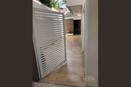 10_photo/94cf25fb85.9fde2b1beaf38236-ATLAS-a4f94855-50c2-48a5-8e61-b4f30f0a7fdc.jpg de casa de condomínio à venda com 3 quartos, 360m² em Loteamento Portal do Paraiso, Jundiaí