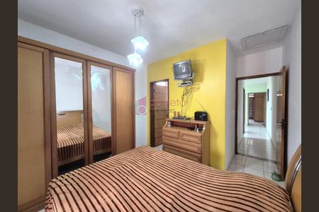 5_photo/94cf265b1b.561dcad3d0cedf12-ATLAS-95ccc1c5-04a8-4aab-87ae-74094ea6237b.jpg de casa à venda com 3 quartos, 218m² em Jardim Tarumã, Jundiaí