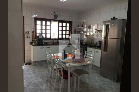 11_photo/94cf267111.ceff8192393c33de-ATLAS-17b38f46-14df-4613-9f33-4f1be68da24d.jpg de casa à venda com 3 quartos, 182m² em Vila Galvão, Jundiaí