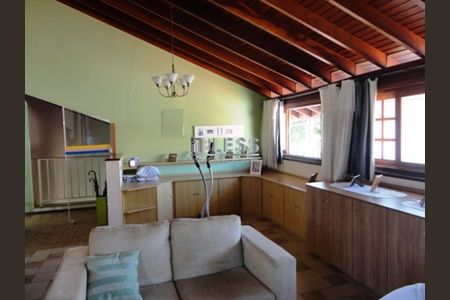 8_photo/94cf2675a9.2f15d505e37c7ac5-ATLAS-18fa94db-9450-4ab1-a421-ffc2e062fa14.jpg de casa à venda com 3 quartos, 319m² em Horto Florestal, Jundiaí