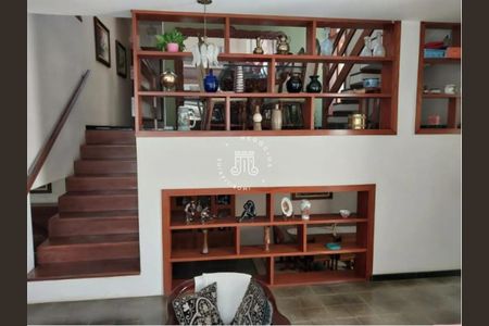 5_photo/94cf267e4b.6fe88814f58c8792-ATLAS-20b370ff-dd73-4035-8482-cdc0027da8fa.jpg de casa à venda com 3 quartos, 259m² em Retiro, Jundiaí