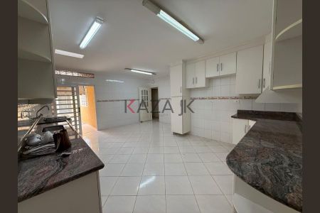4_photo/94cf267f6d.9de6362a168616a9-ATLAS-09ee41ce-eee2-433c-8740-ae6e410e08d2.jpg de casa para alugar com 3 quartos, 210m² em Jardim Morumbi, Jundiaí