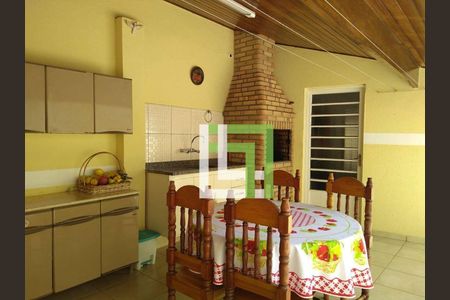 8_photo/94cf268831.adea7a1cd79bc600-ATLAS-9cda2596-ae47-446b-bc0a-5c8f7696ca10.jpg de casa à venda com 3 quartos, 259m² em Vila Arens, Jundiaí