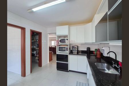 8_photo/94cf269f3b.561dcad3d0cedf12-ATLAS-33bca4f5-7e69-4621-87e5-48d244a25e79.jpg de casa à venda com 3 quartos, 294m² em Jardim Santa Adelaide, Jundiaí