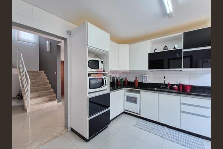 7_photo/94cf269f3b.561dcad3d0cedf12-ATLAS-c46c2ffe-1a6f-42d8-8378-1c1402f6594f.jpg de casa à venda com 3 quartos, 294m² em Jardim Santa Adelaide, Jundiaí