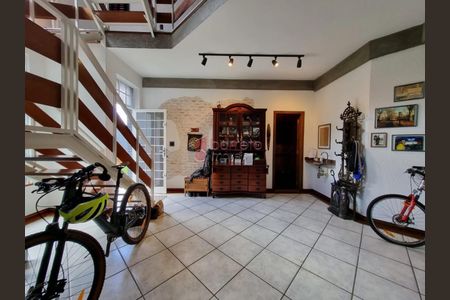 11_photo/94cf26a17b.646fae3a1fa4a2d8-ATLAS-f41bd9c7-36ac-41d8-aebb-b3c7ad20e620.jpg de casa à venda com 3 quartos, 239m² em Jardim Paulista II, Jundiaí