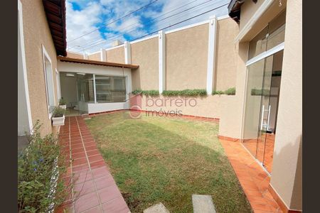 4_photo/94cf26b8b9.3c20d05746a6d1b7-ATLAS-1b79a2d0-4ff2-41c4-a211-669cd2c30890.jpg de casa à venda com 3 quartos, 232m² em Vila Vianelo, Jundiaí