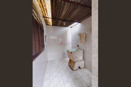 5_photo/94cf26bbf1.b8a9f91cb517b5ed-ATLAS-adbed0a2-77f5-4b64-b9a3-64f7284f70e9.jpg de casa à venda com 2 quartos, 103m² em Vila Pirapora, Jundiaí