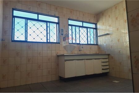 15_photo/94cf26bdb7.8cbbc6e43ead3576-ATLAS-d5fb2a77-1193-4433-8ded-10f79b62d373.jpg de casa à venda com 1 quarto, 69m² em Bela Vista, Jundiaí