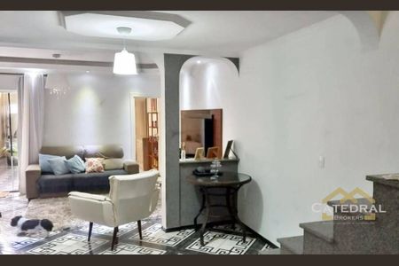 7_photo/94cf26c05d.9fde2b1beaf38236-ATLAS-e931b077-9424-48cb-929c-569daa6831fa.jpg de casa à venda com 4 quartos, 193m² em Vila Vianelo, Jundiaí