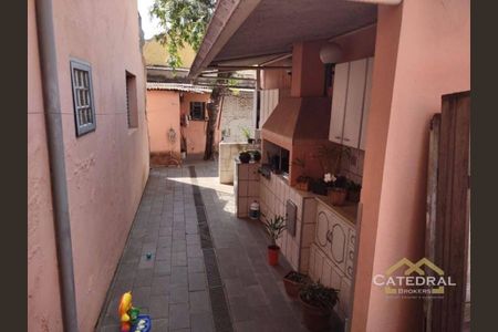 6_photo/94cf26c301.9fde2b1beaf38236-ATLAS-3dbee1ca-a8a3-444c-ae99-b3570629fab7.jpg de casa à venda com 2 quartos, 170m² em Vila Santa Rosa, Jundiaí