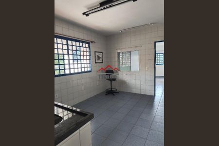 17_photo/94cf26ca6d.92bd7eb76981e119-ATLAS-780ab60d-250a-441a-982e-c0269a85cc19.jpg de casa à venda com 2 quartos, 146m² em Vila Helena, Jundiaí