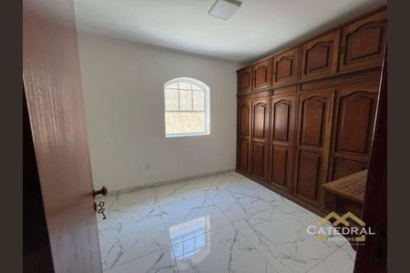 7_photo/94cf26cff3.9fde2b1beaf38236-ATLAS-4b5624a1-85a4-49e2-a50f-ca37b9a8f069.jpg de casa à venda com 3 quartos, 396m² em Vila Arens II, Jundiaí