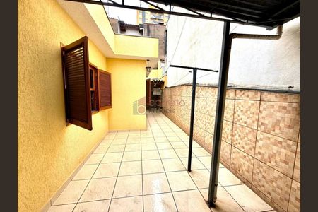 25_photo/94cf26d567.2bea4a0de6d30832-ATLAS-b6fa1eb3-7f66-40cc-8893-af42a11fc948.jpg de casa à venda com 2 quartos, 183m² em Vila Agricola, Jundiaí