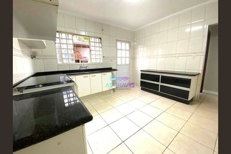 11_photo/94cf26f56f.0fca3daec1aa15fd-ATLAS-ca7e74bf-b9a5-4d46-984c-e4192434da49.jpg de casa à venda com 3 quartos, 220m² em Vila Liberdade, Jundiaí