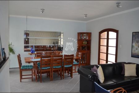 6_photo/94cf26f993.93b8fa184532727f-ATLAS-b48c6aa5-9a59-4ca5-91fe-578bd882595b.jpg de casa à venda com 3 quartos, 226m² em Jardim da Fonte, Jundiaí