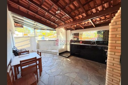 2_photo/94cf26ff2f.bb2cfda027800a9a-ATLAS-220cca4e-61b7-4ce5-8957-c6ab88b84faf.jpg de casa à venda com 3 quartos, 180m² em Jardim Tarumã, Jundiaí