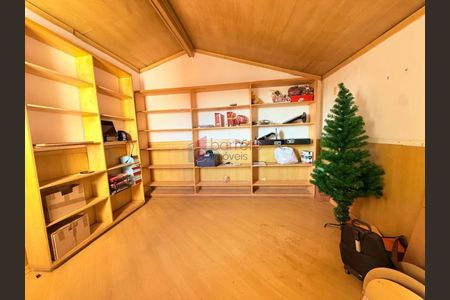 8_photo/94cf26ff2f.bb2cfda027800a9a-ATLAS-36e51fbd-25ad-471a-a4e3-2755dee0b2ff.jpg de casa à venda com 3 quartos, 180m² em Jardim Tarumã, Jundiaí